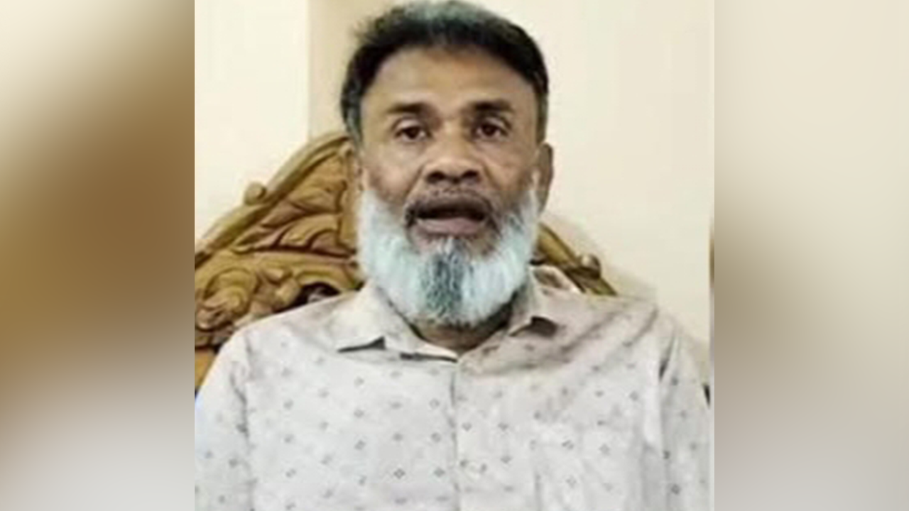 কক্সবাজারে ‘বিদ্যালয়ের শ্রেণিকক্ষে’ প্রধান শিক্ষকের জুয়ার আসর, ভিডিও ভাইরাল